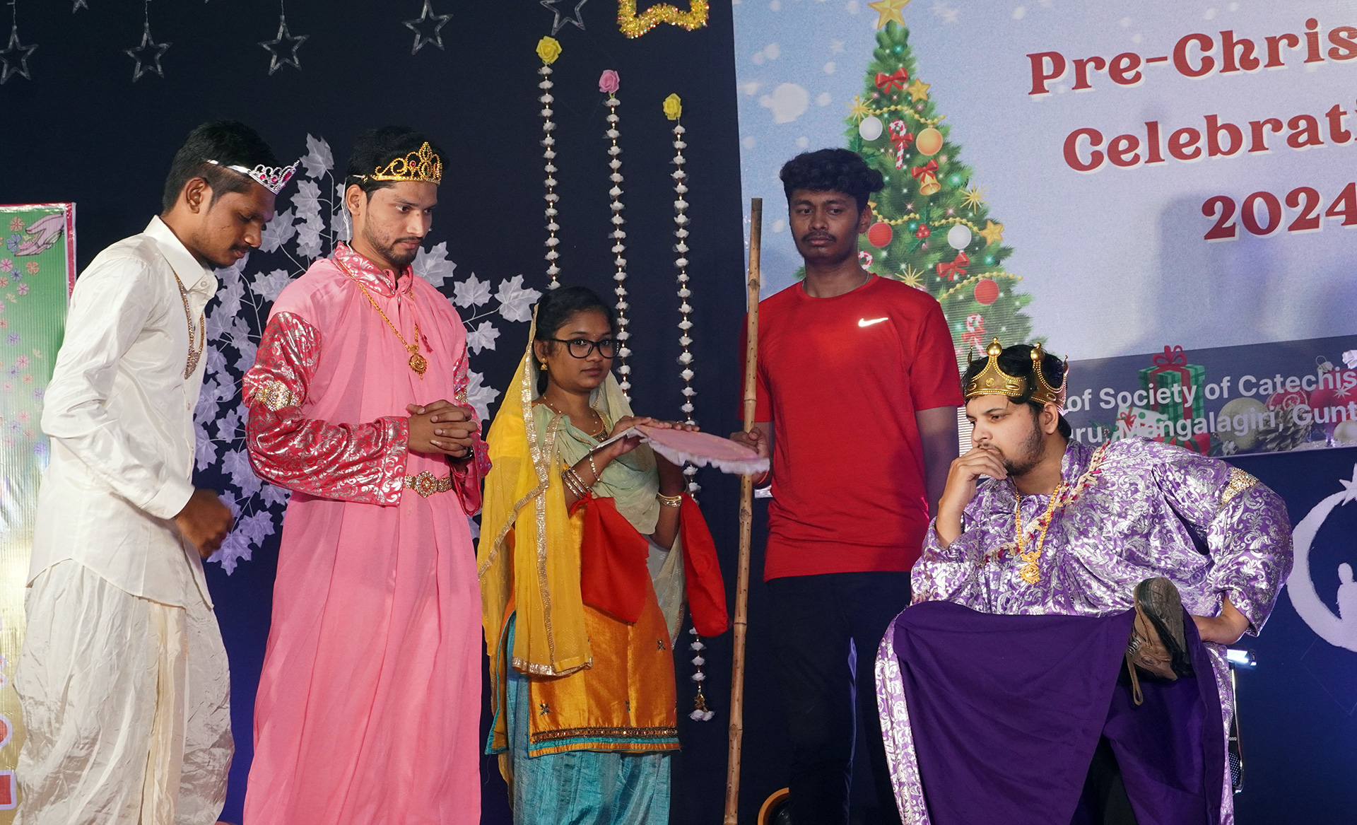 Semi Christmas 2024 - Image 11